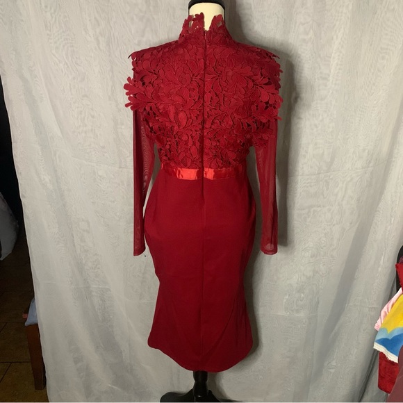 Red dress midi with sheer top - Picture 4 of 9